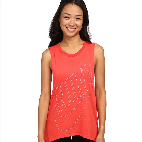 NIKE Women's  Muscle Sleeveless Tank Shirt NWT - Picture 1 of 3